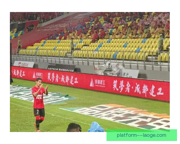 韦世豪加盟成都蓉城后状态火热引关注表现突出助力球队提升实力 韦世豪加盟成都蓉城后状态火热引关注表现突出助力球队提升实力